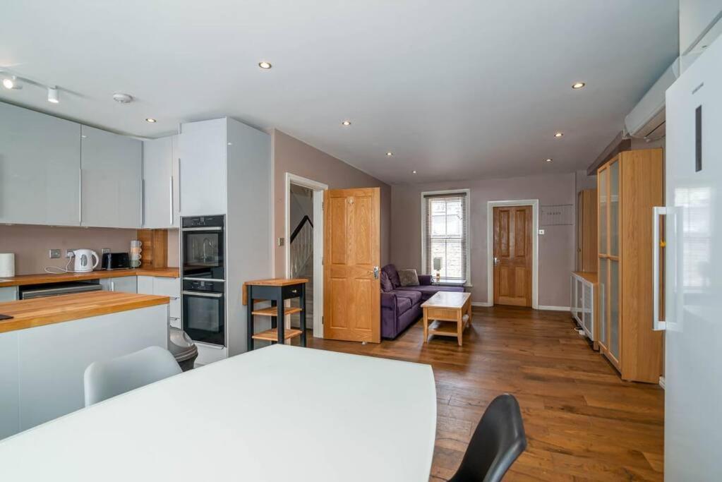 Luxury Apartment Located Near Marble Arch & Baker Street Londen Buitenkant foto