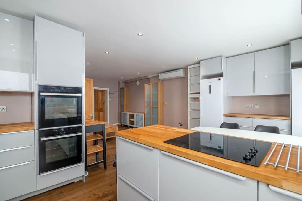 Luxury Apartment Located Near Marble Arch & Baker Street Londen Buitenkant foto